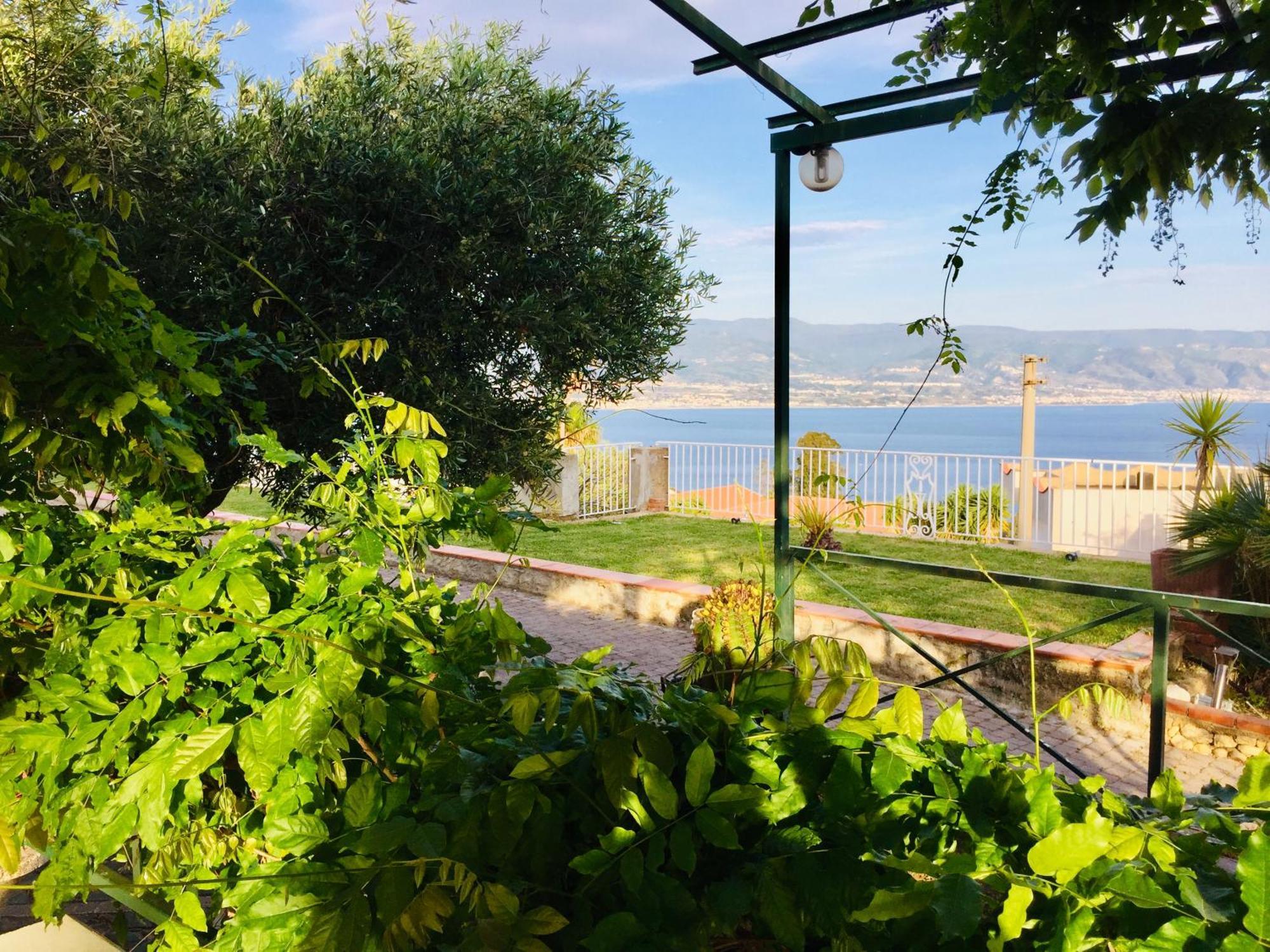 Villa Scilla E Cariddi メッシーナ エクステリア 写真